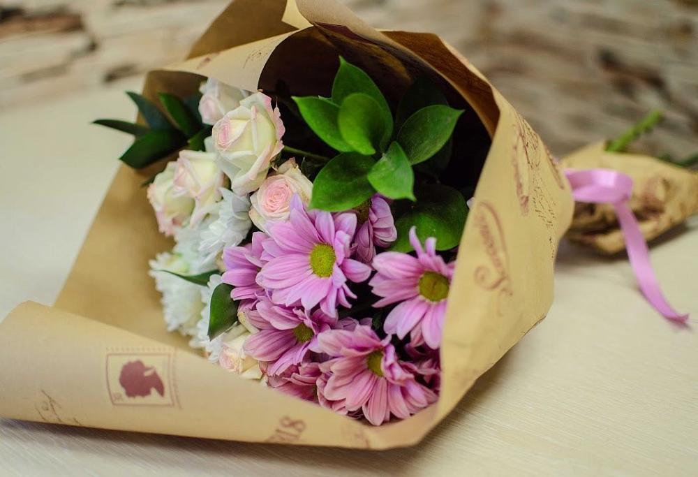 Букет цветов из: Розы и Хризантемы в Нагутском