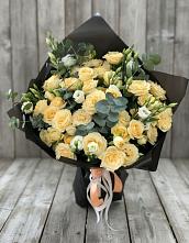 Букет цветов из:  Розы и Лизиантусы #REPLACE_PRED# Нагутском