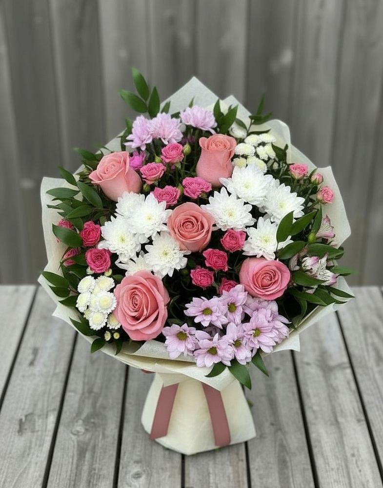 Букет цветов из: Альстромерии, Гвоздики, Розы и Хризантемы в Нагутском