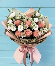Букет цветов из:  Розы, Альстромерии и Лизиантусы в Нагутском