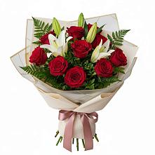 Букет цветов из:  Лилии и Розы в Нагутском