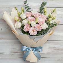 Букет цветов из:  Лизиантусы в Нагутском