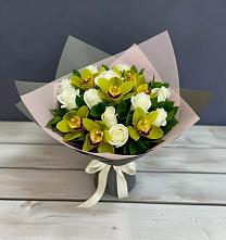 Букет цветов из:  Орхидеи и Розы в Нагутском