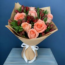 Букет цветов из:  Розы и Альстромерии в Нагутском