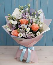 Букет цветов из:  Лизиантусы, Розы, Альстромерии и Гипсофила в Нагутском