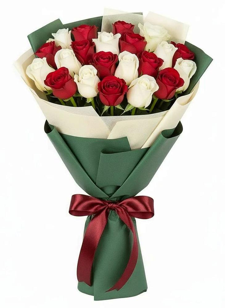 Букет Микс из красных и белых роз в Нагутском