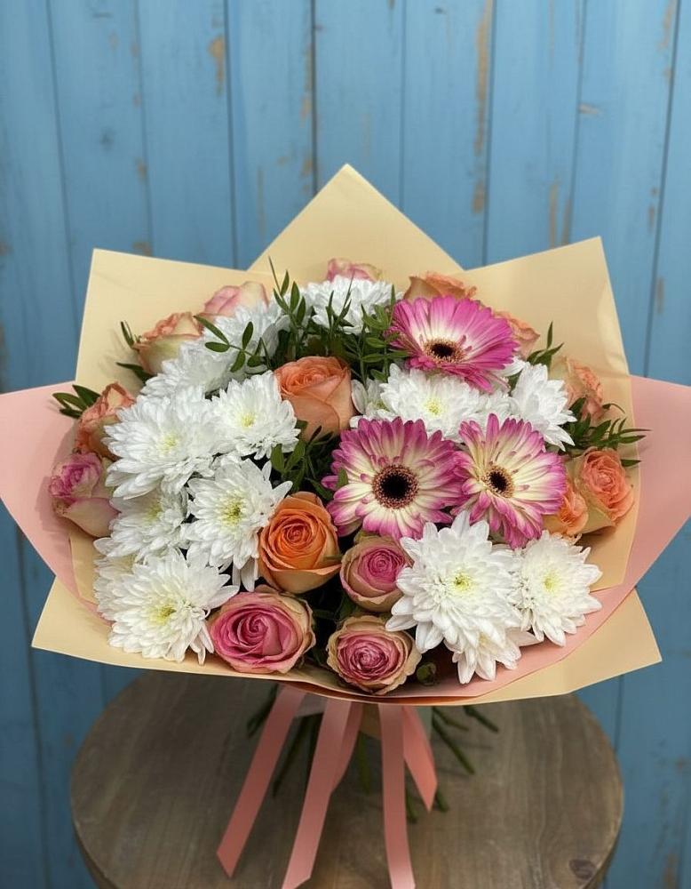 Букет цветов из: Розы, Герберы и Хризантемы в Нагутском