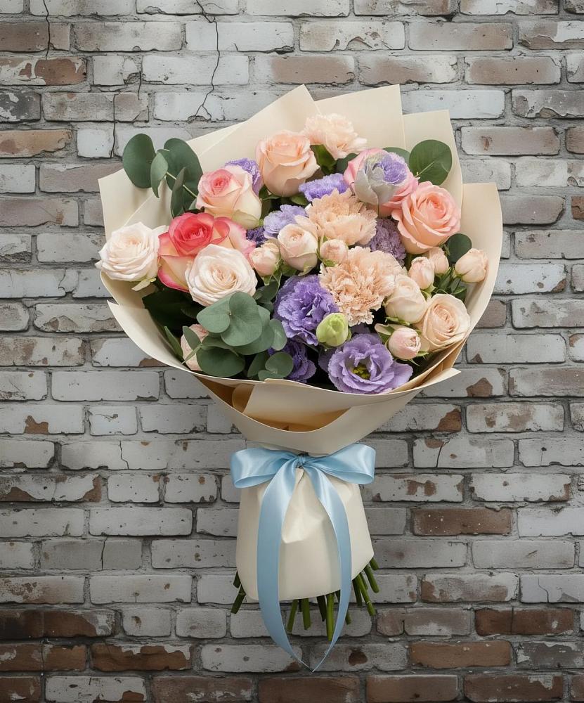 Букет цветов из: Розы, Лизиантусы и Гвоздики в Нагутском