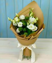 Букет цветов из:  Хризантемы и Лизиантусы в Нагутском