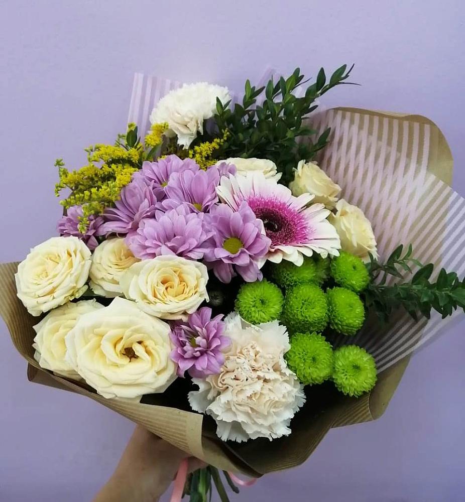 Букет цветов из: Хризантемы, Розы, Гвоздики и Герберы в Нагутском