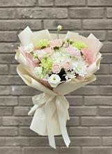 Букет цветов из:  Гвоздики, Розы, Лизиантусы и Хризантемы в Нагутском