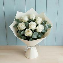 Букет Белые розы в Эвкалипте в Нагутском